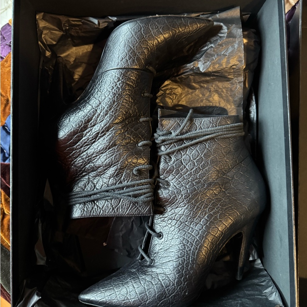 Rare Saint Laurent Croc Leather Black Ankle Booties - Picture 2 of 11